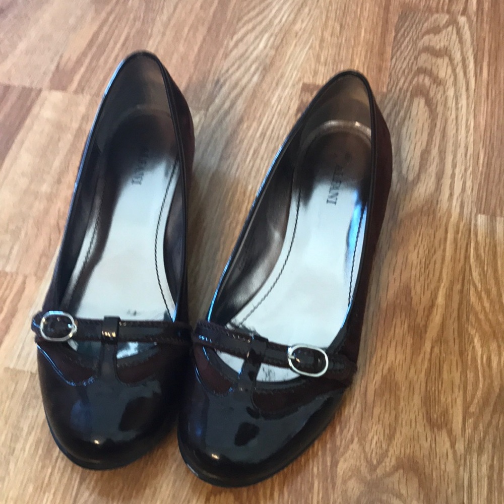 Flat brown slip on